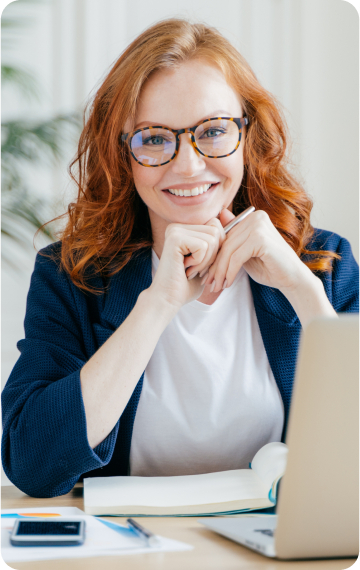 femme-bureau-diplome